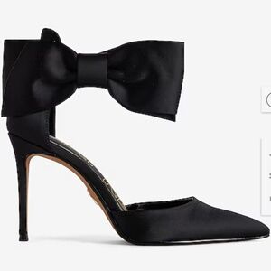 Express NWT Black Ankle Bow Closed Pointed Toe Pumps Size 6